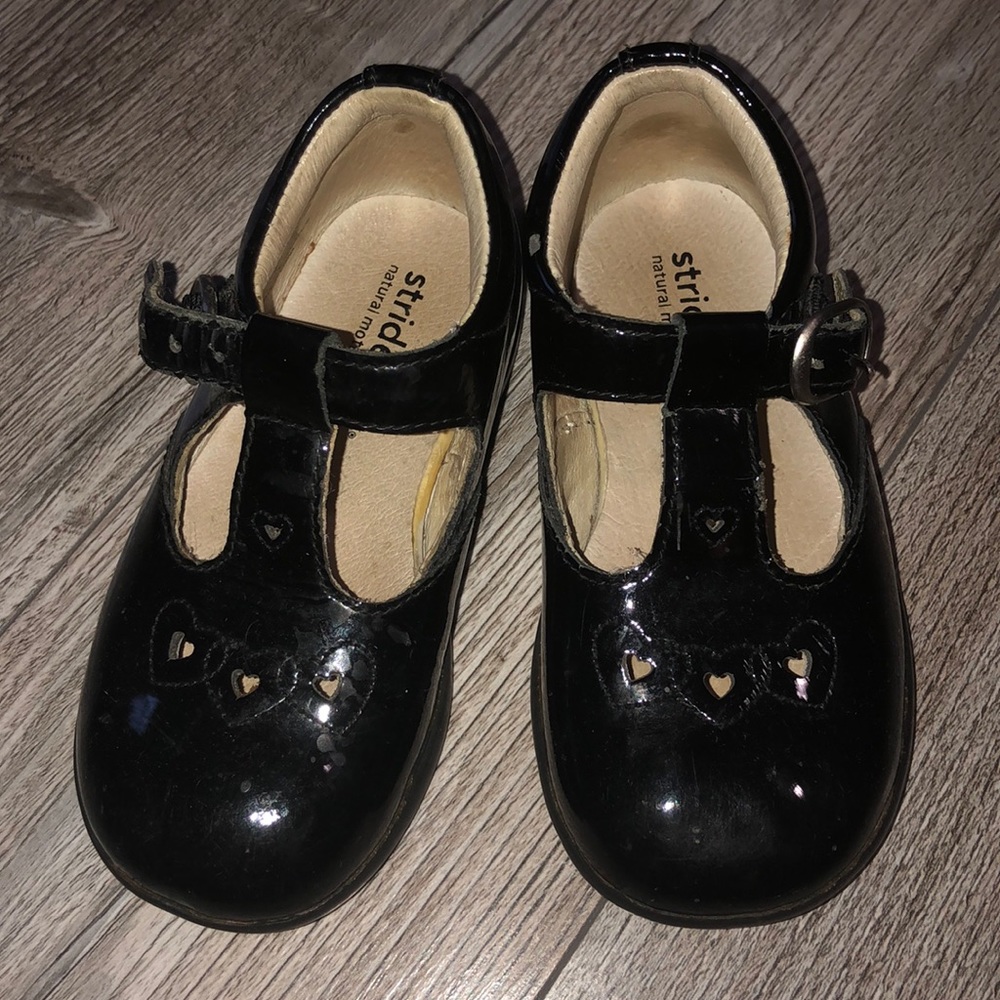 Stride Rite Patent Mary Janes - size 5